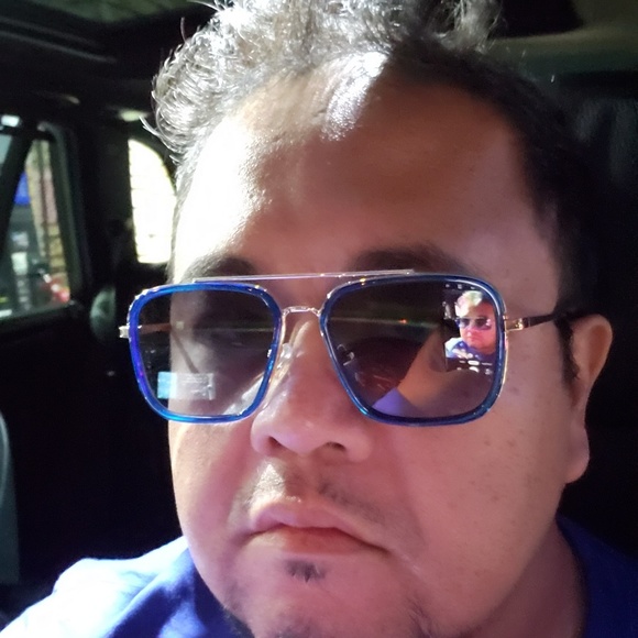 Meet your Posher, David - Picture 1 of 1